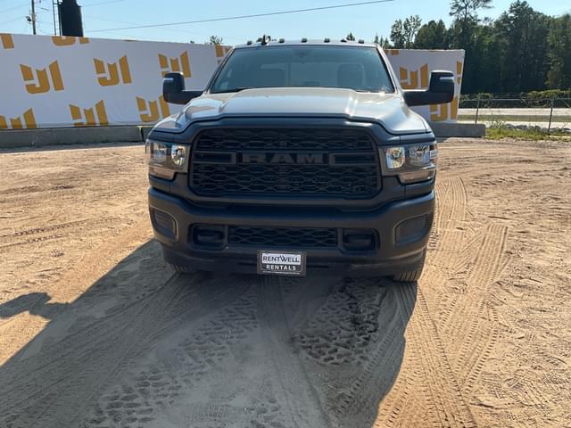 Image of Dodge Ram 3500 equipment image 1
