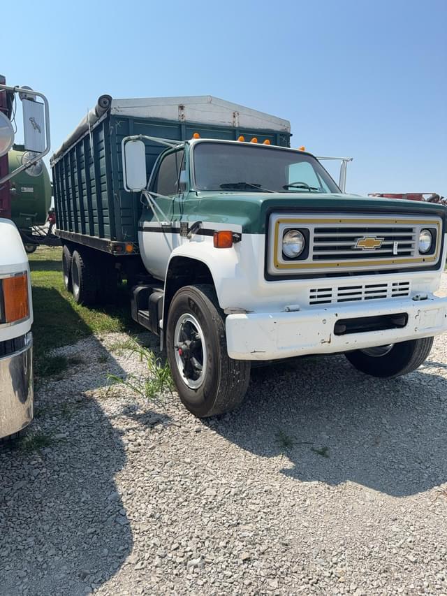 Image of Chevrolet C65 equipment image 1