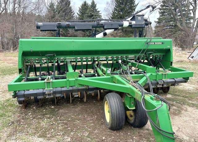 Image of John Deere 750 equipment image 1
