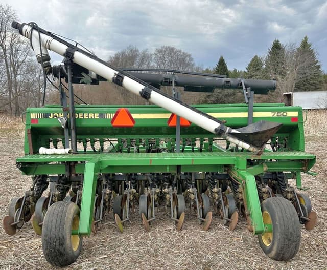 Image of John Deere 750 equipment image 4