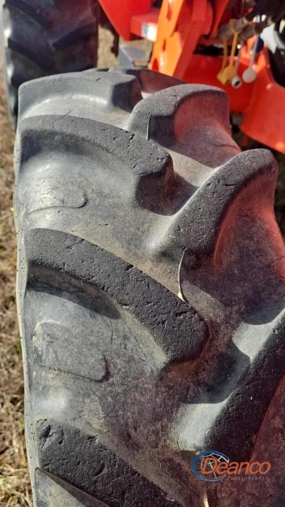 Image of Kubota M5660 equipment image 4