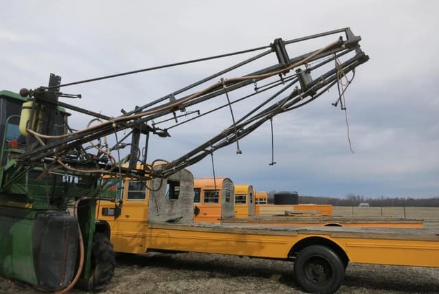 Image of John Deere 6000 equipment image 4