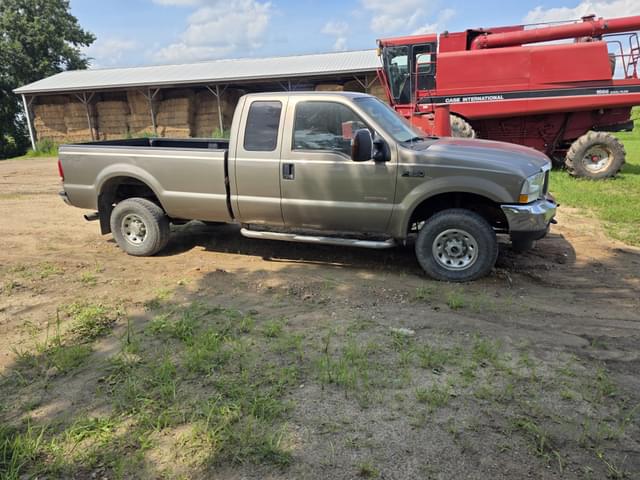 Image of Ford F-350 equipment image 4