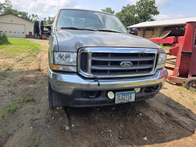 Image of Ford F-350 equipment image 2