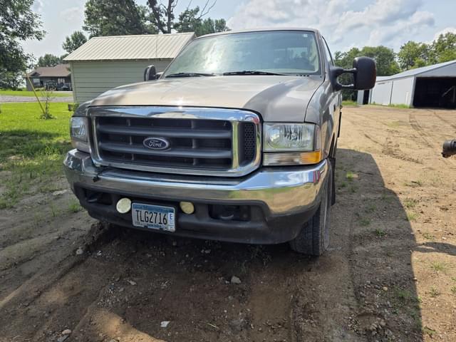 Image of Ford F-350 equipment image 1