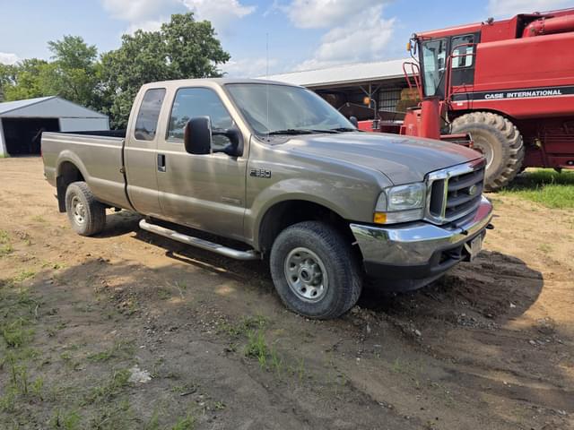 Image of Ford F-350 equipment image 3