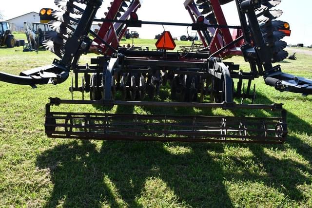 Image of Case IH 330 Turbo Till equipment image 4