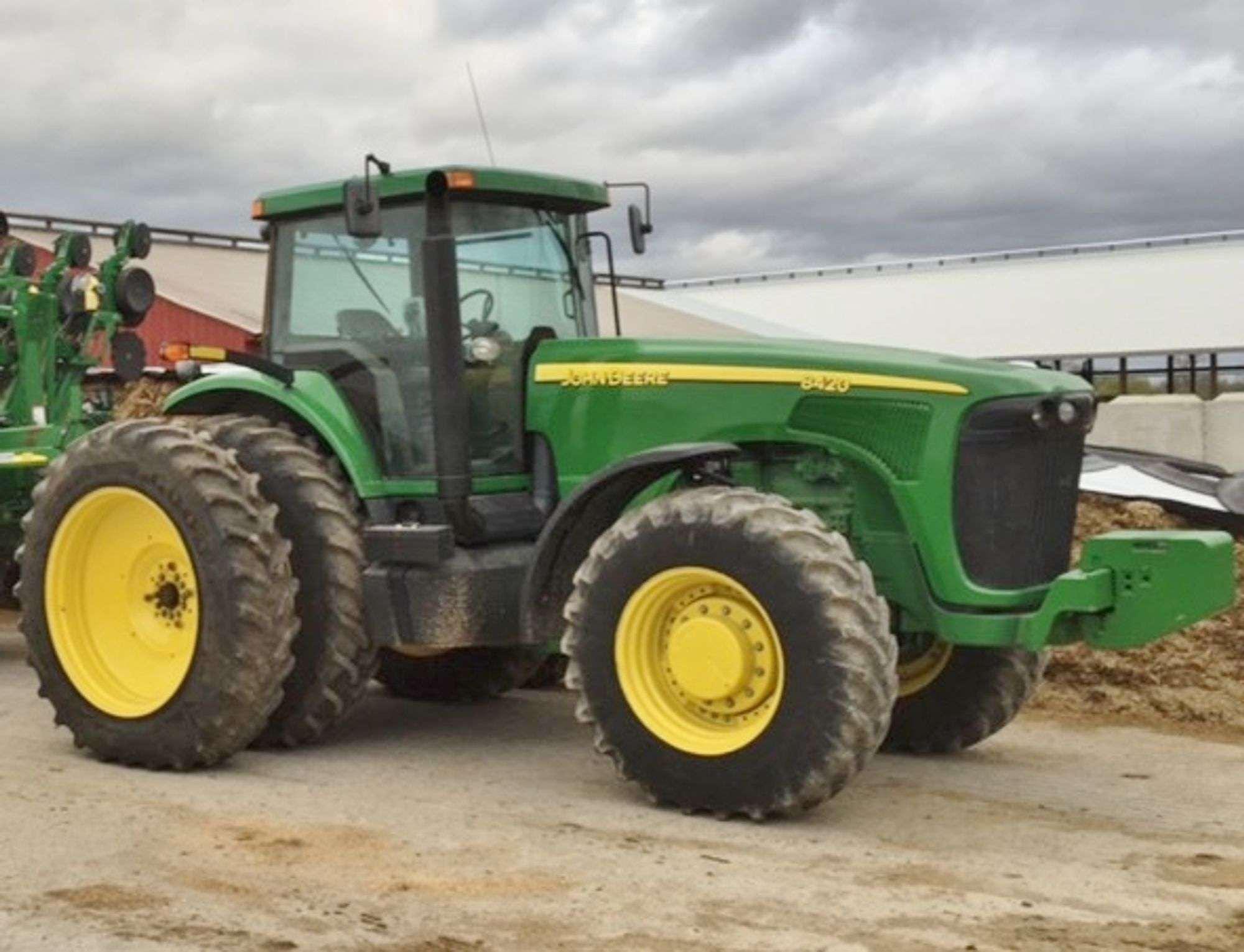 Main image John Deere 8420