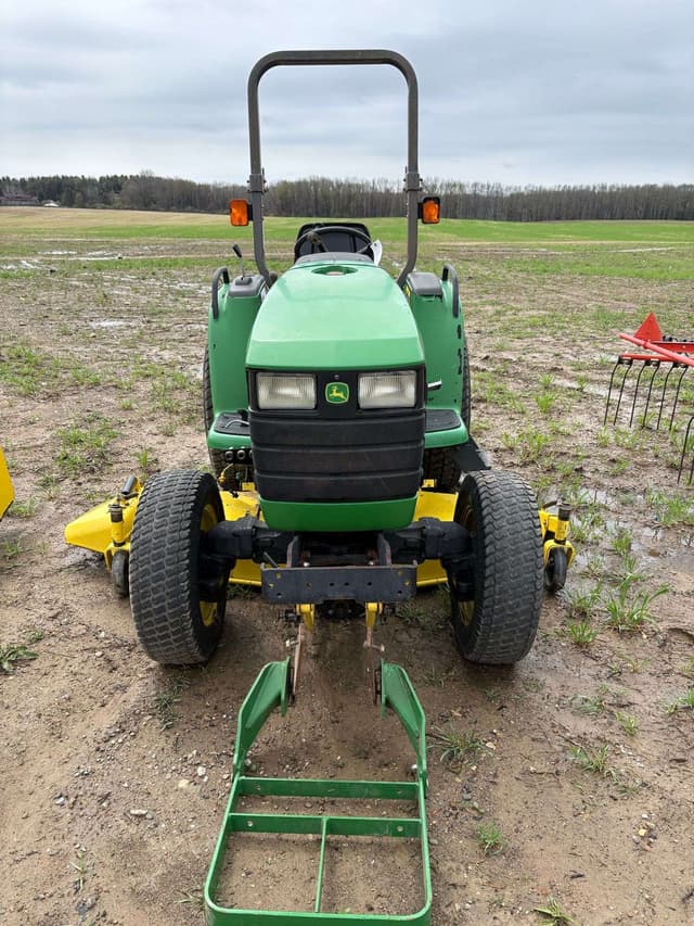 Image of John Deere 4400 equipment image 2