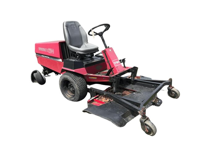 Image of Toro Groundsmaster 220-D equipment image 1