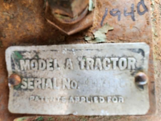 Image of John Deere A equipment image 4
