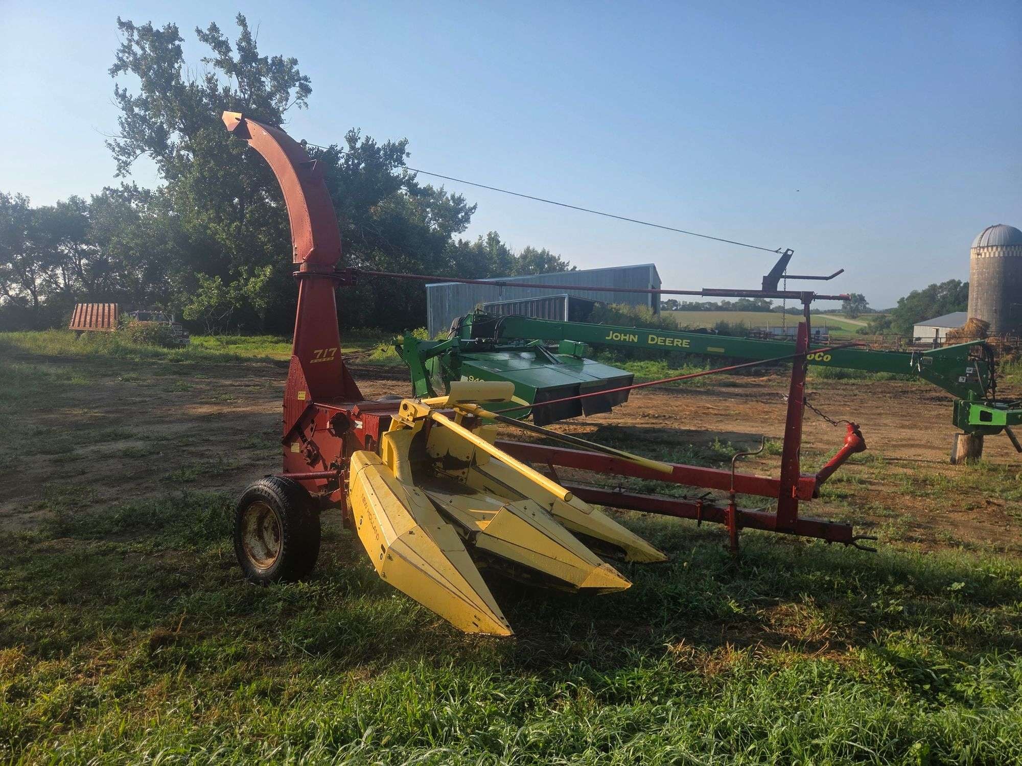 New Holland S717 Equipment Image0