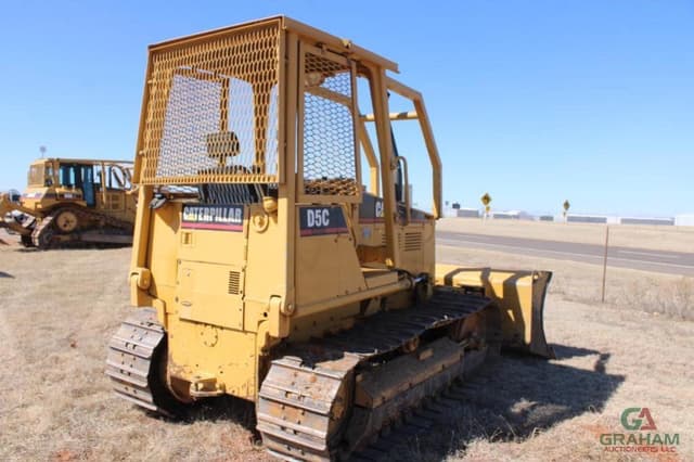 Image of Caterpillar D5C equipment image 2