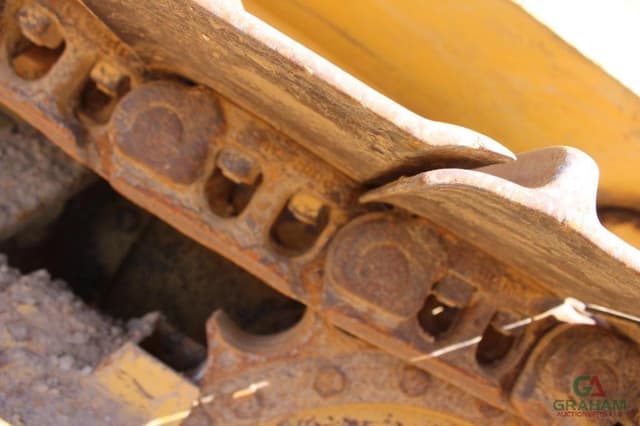 Image of Caterpillar D5C equipment image 4