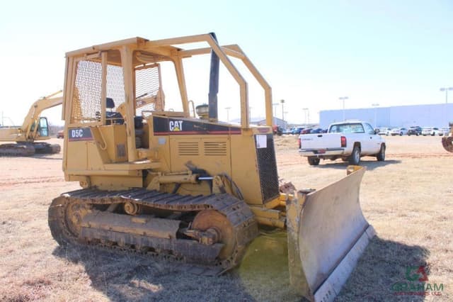 Image of Caterpillar D5C equipment image 1