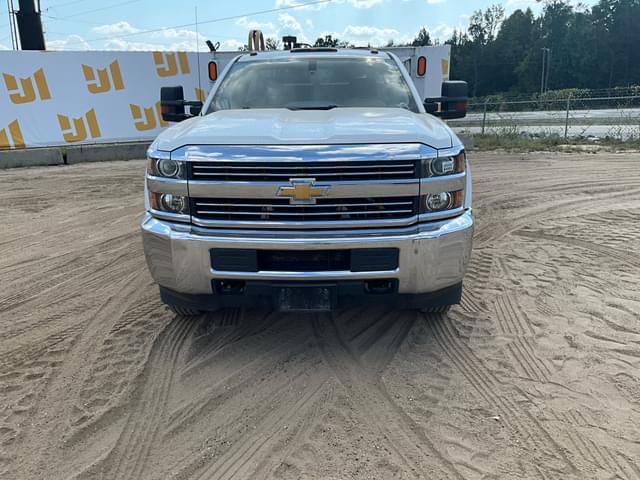 Image of Chevrolet 3500HD equipment image 1