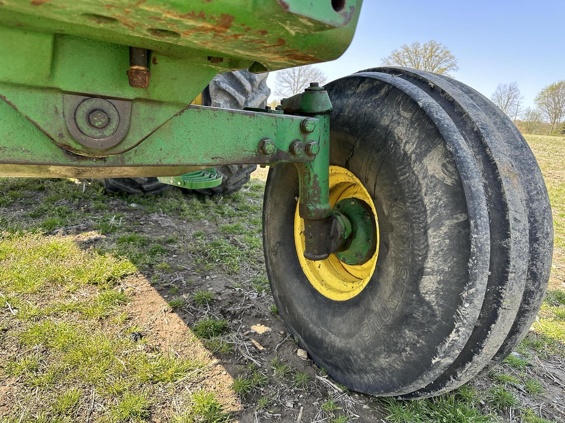 Main image John Deere 4850 26