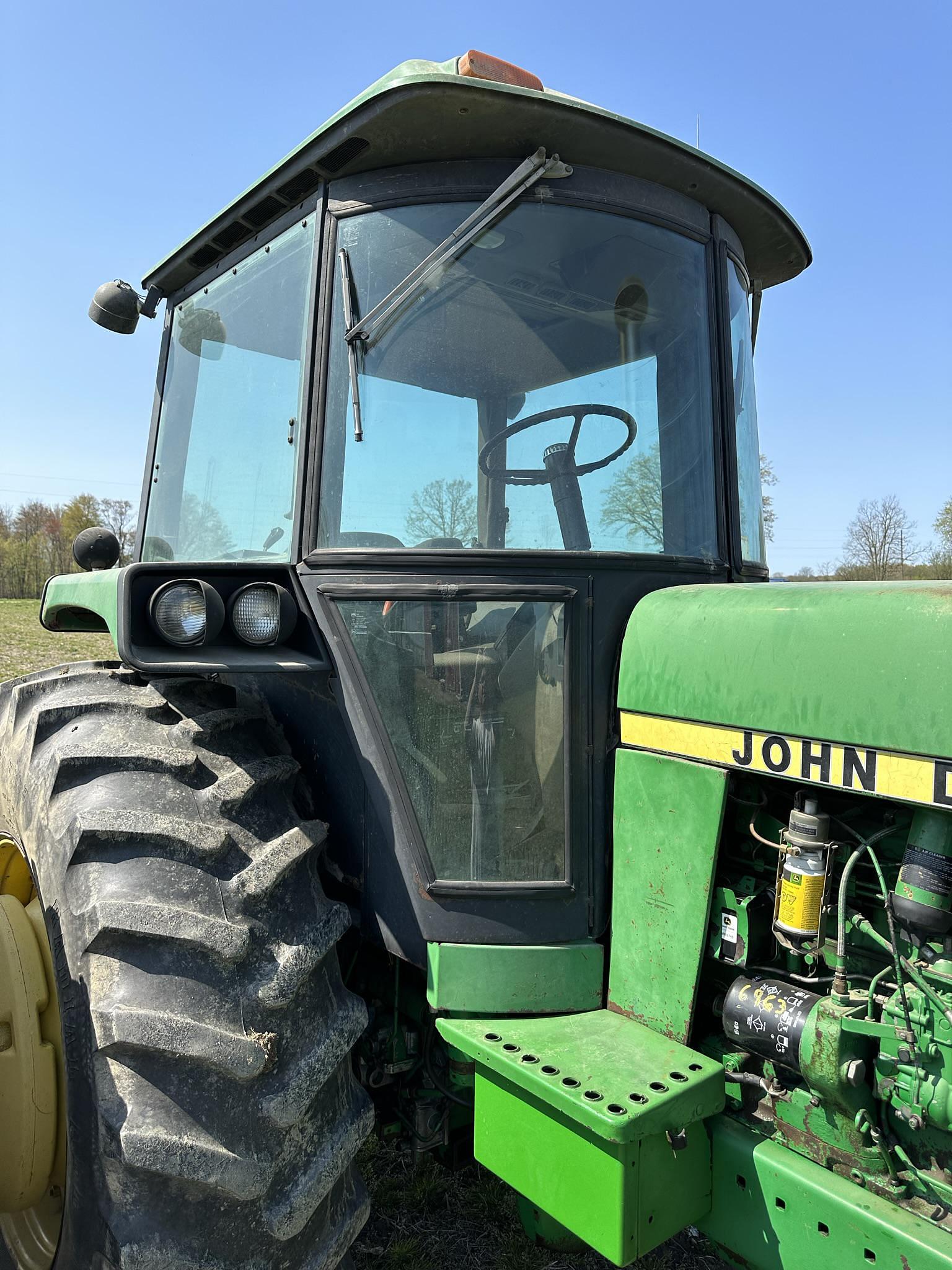 Main image John Deere 4850 7