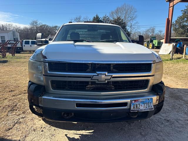 Image of Chevrolet 2500HD equipment image 1