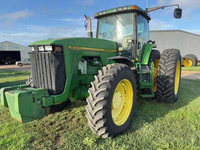 Image of John Deere 8300 equipment image 1
