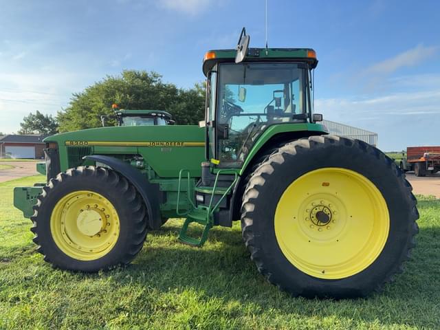 Image of John Deere 8300 equipment image 2