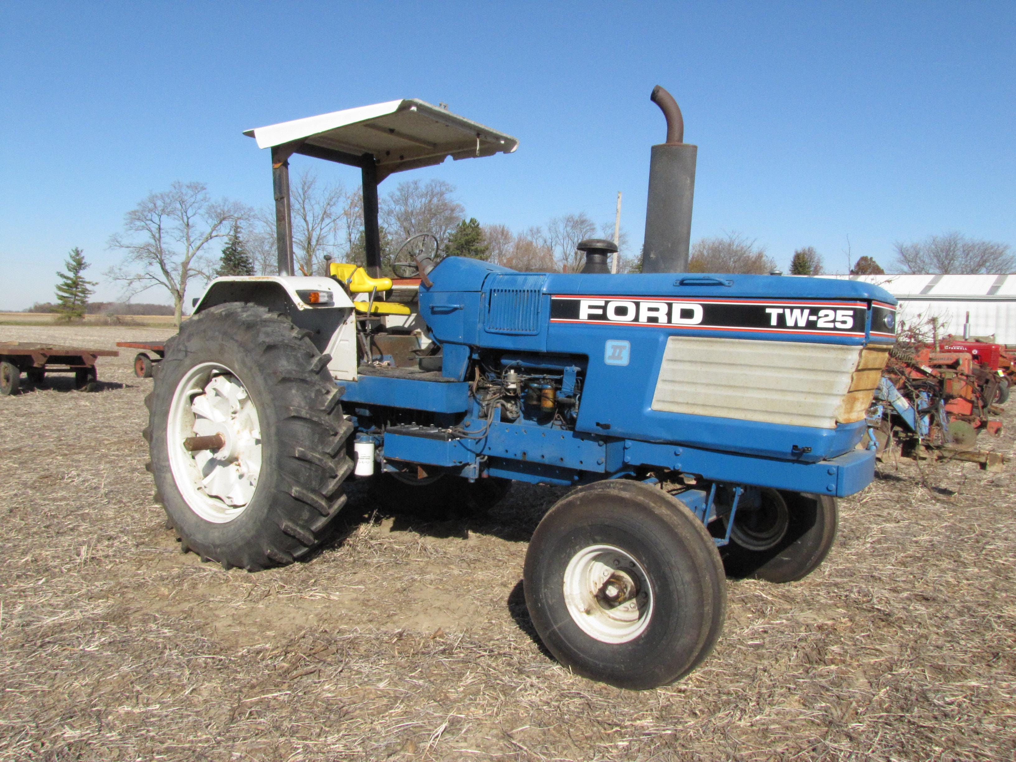 Main image Ford TW-25