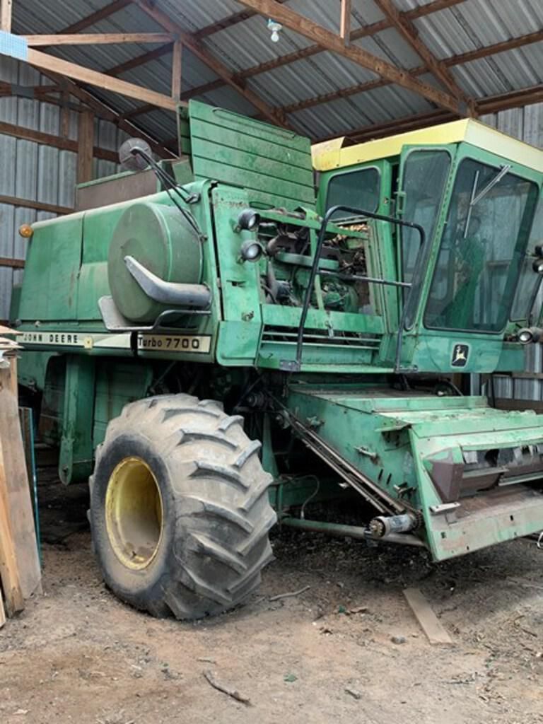 Main image John Deere 7700