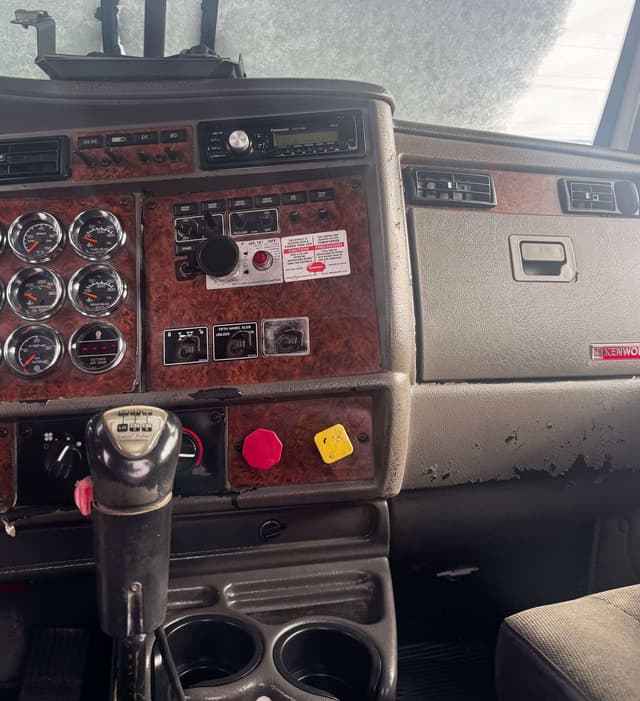 Image of Kenworth T800 equipment image 4