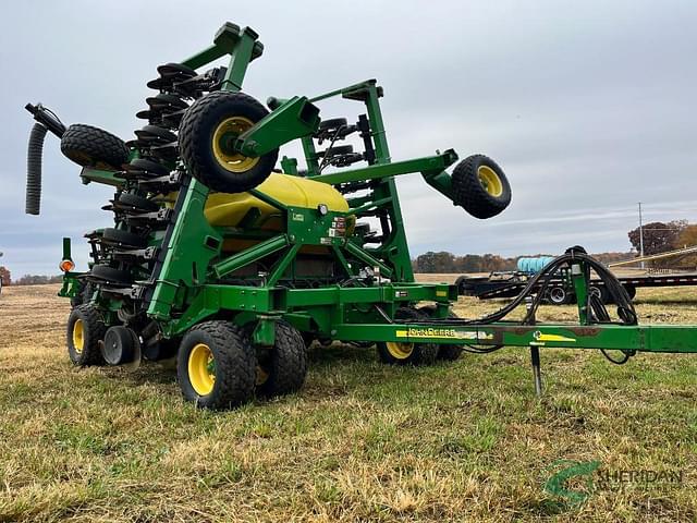 Image of John Deere 1690 equipment image 1