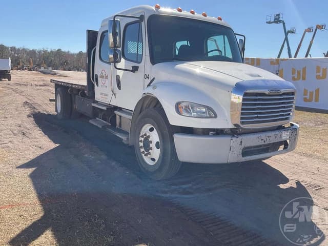 Image of Freightliner M2 equipment image 2