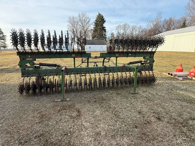 Image of John Deere 400 equipment image 3