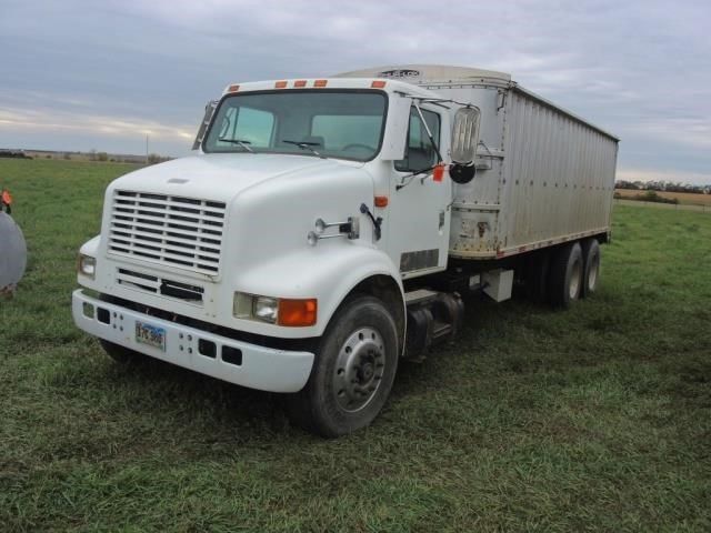 Main image International 8100