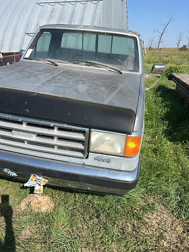 Image of Ford F-150 equipment image 4