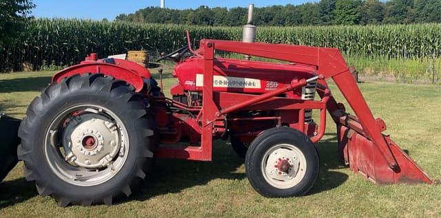 Image of International Harvester 350 equipment image 3