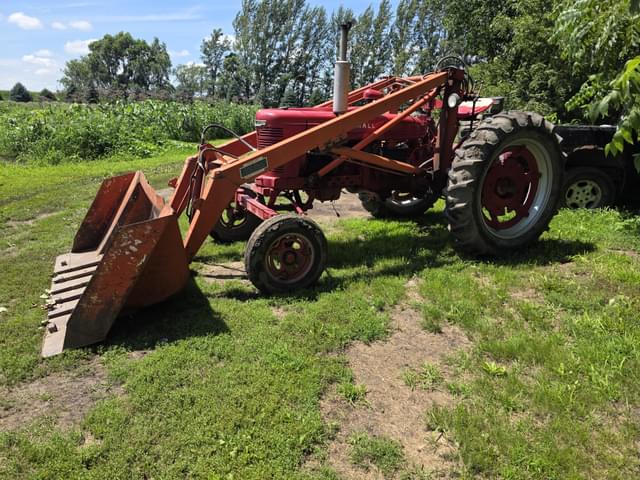 Image of Farmall H equipment image 3