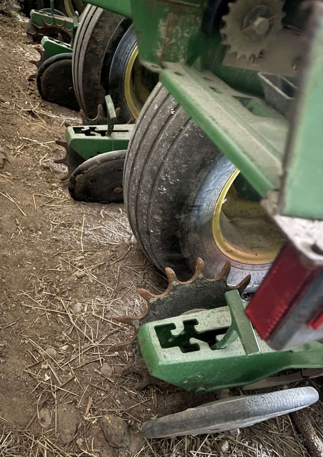 Image of John Deere 1770 equipment image 3