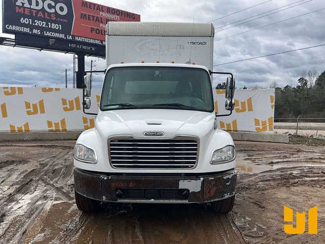 Image of Freightliner M2 equipment image 1