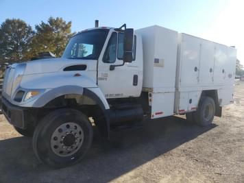 Main image International 7300