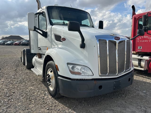 Image of Peterbilt 579 equipment image 2