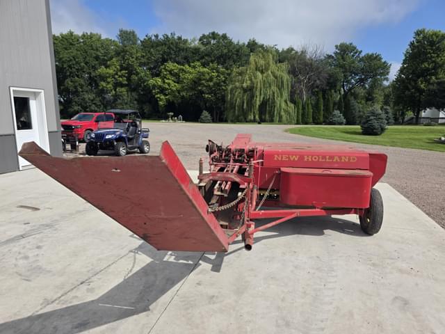 Image of New Holland 268 equipment image 4