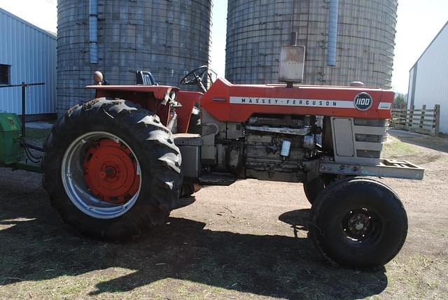 Image of Massey Ferguson 1100 equipment image 3