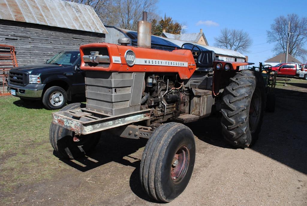 Image of Massey Ferguson 1100 Primary image