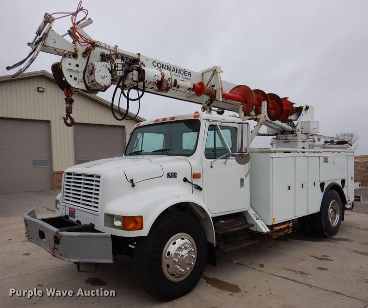 Main image International 4900