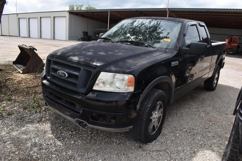 2004 Ford F-150 Equipment Image0