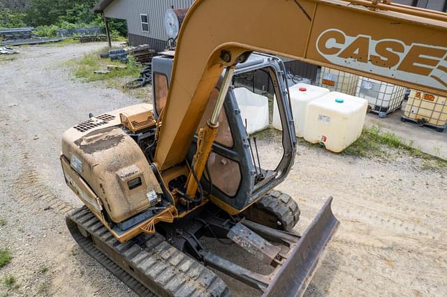 Image of Case 9007B equipment image 1
