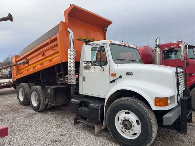 Image of International 4900DT equipment image 2