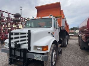 2001 International 4900DT Image