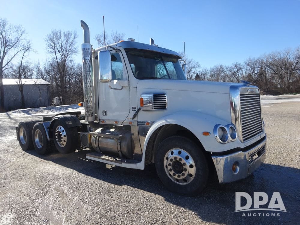 2016 Freightliner Coronado Equipment Image0