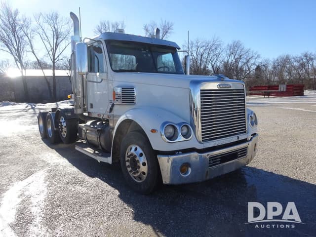 Image of Freightliner Coronado equipment image 2