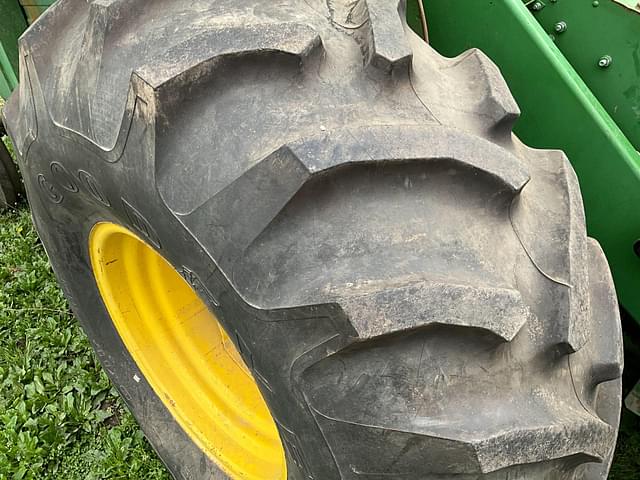 Image of John Deere 3300 equipment image 3